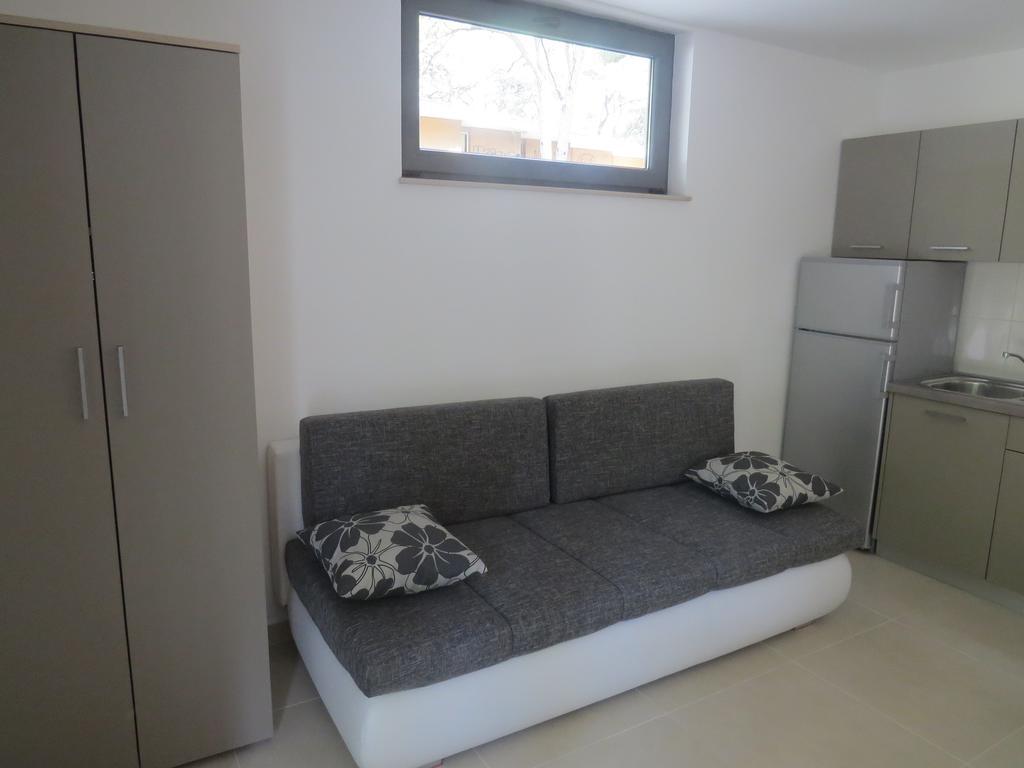 Camping Mia Bungalow & Mobile Home Biograd Na Moru Room photo