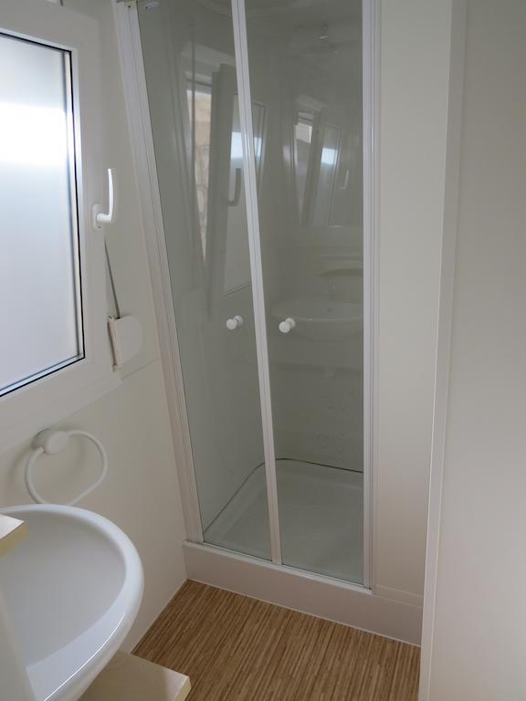 Camping Mia Bungalow & Mobile Home Biograd Na Moru Room photo